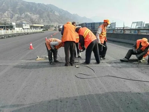 准格尔道路桥梁病害治理